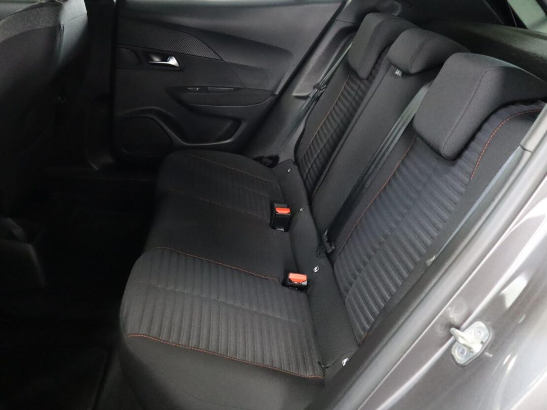 Peugeot 2008 1.2 PureTech Active 8