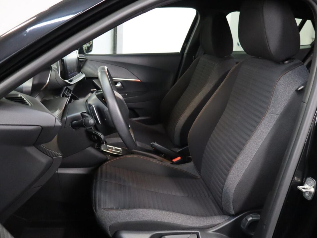 Peugeot 2008 1.5 BlueHDi  Active EAT8 7
