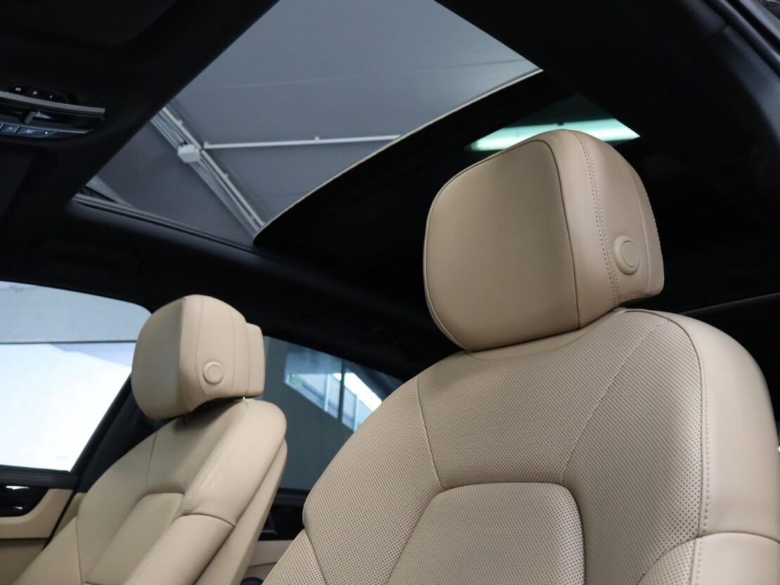Porsche Cayenne Platinum Edition 12