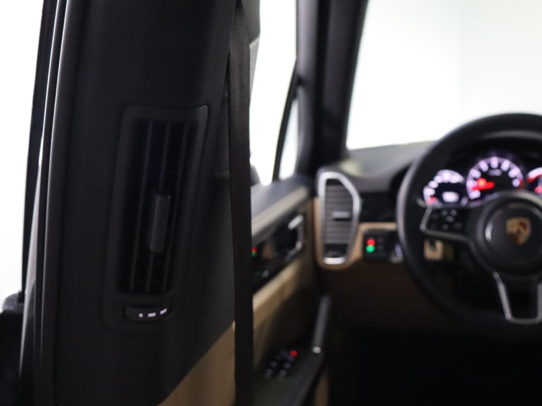 Porsche Cayenne Platinum Edition 16