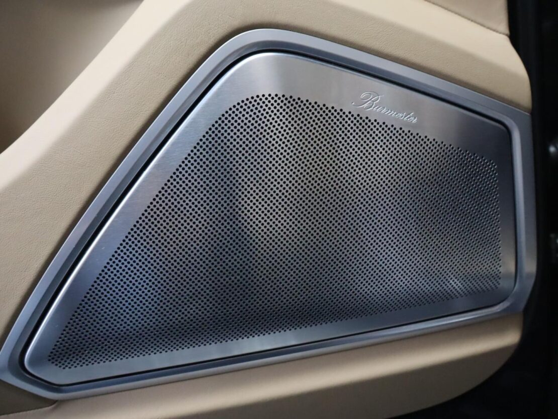 Porsche Cayenne Platinum Edition 8