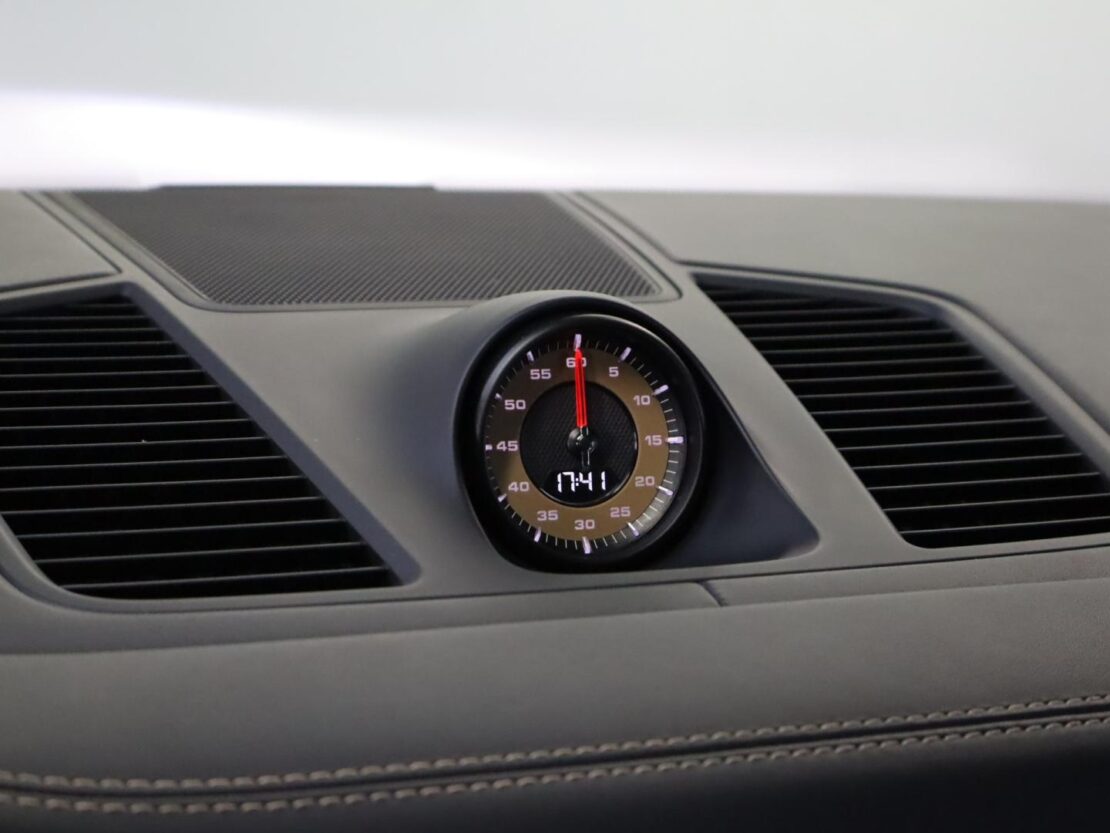 Porsche Cayenne Platinum Edition 17