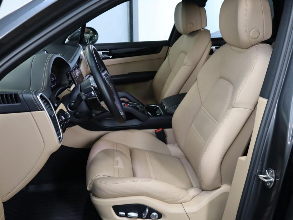 Porsche Cayenne Platinum Edition 9