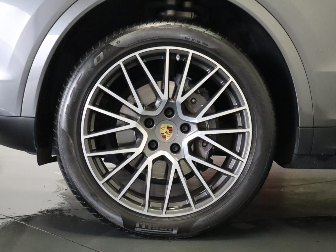 Porsche Cayenne Platinum Edition 5