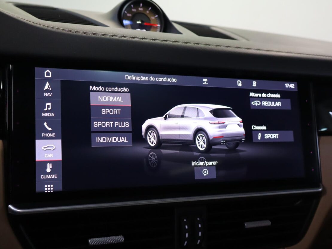 Porsche Cayenne Platinum Edition 19