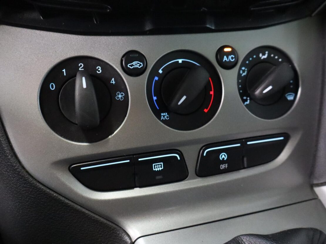 Ford Focus SW 1.0 EcoBoost Business 13