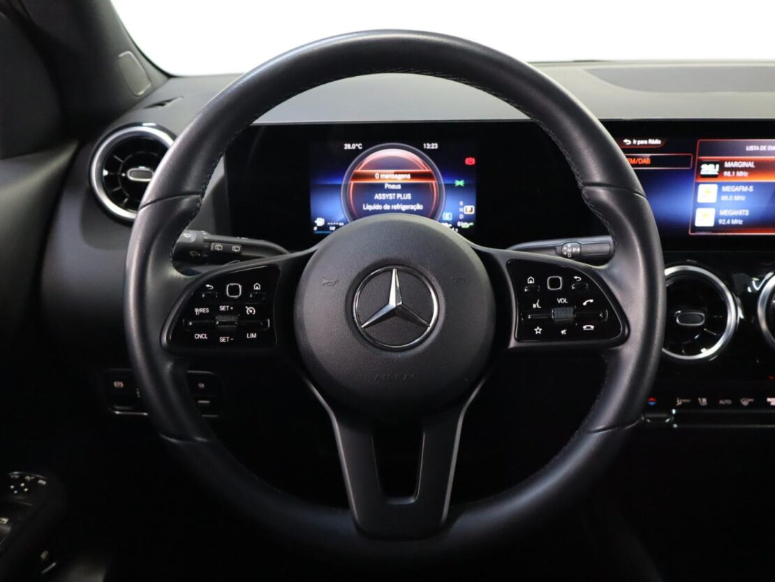 Mercedes Benz GLA 250 e STYLE 10