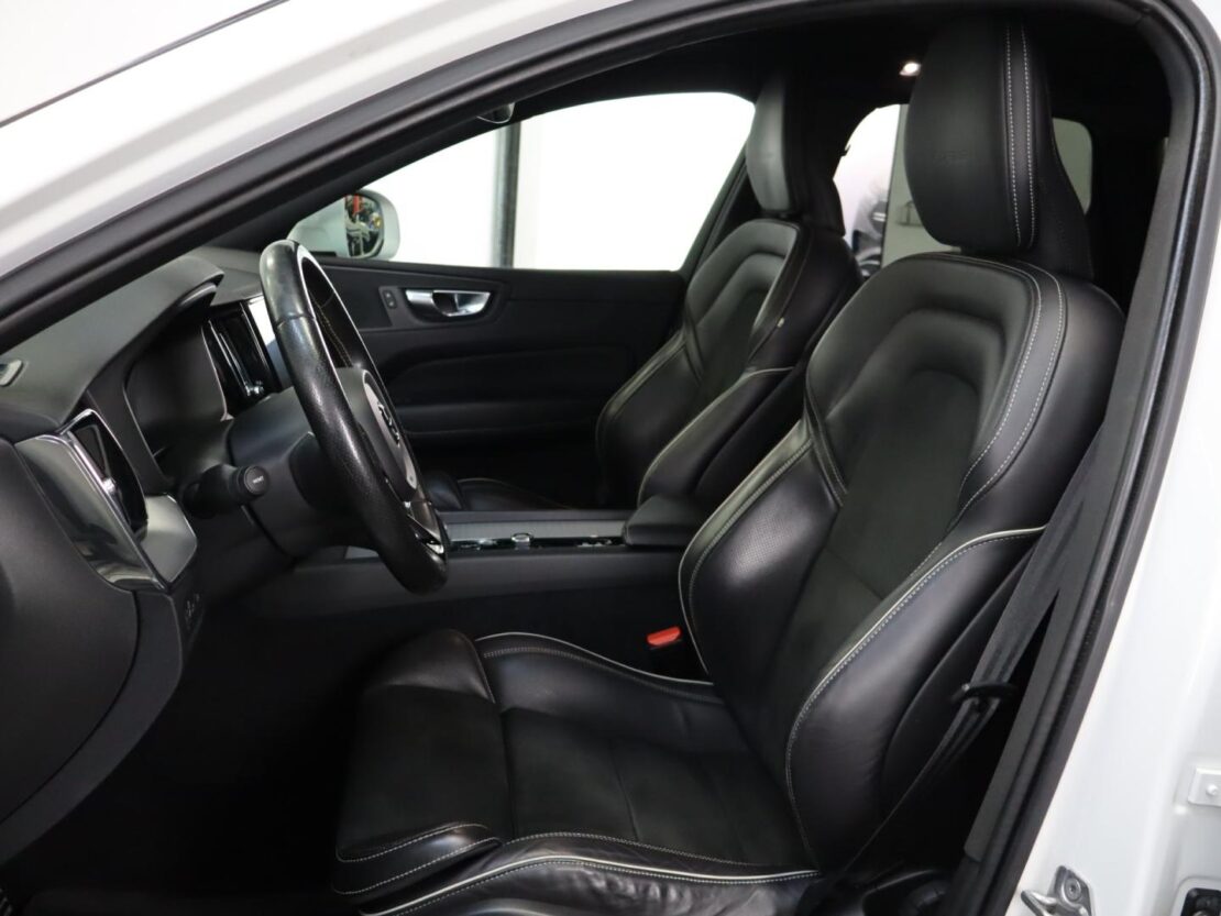 Volvo XC60 2.0 T8 Phev R-Design 7
