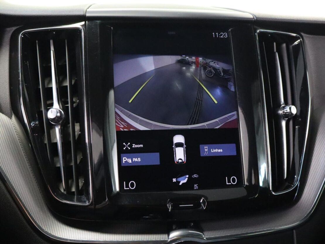 Volvo XC60 2.0 T8 Phev R-Design 17