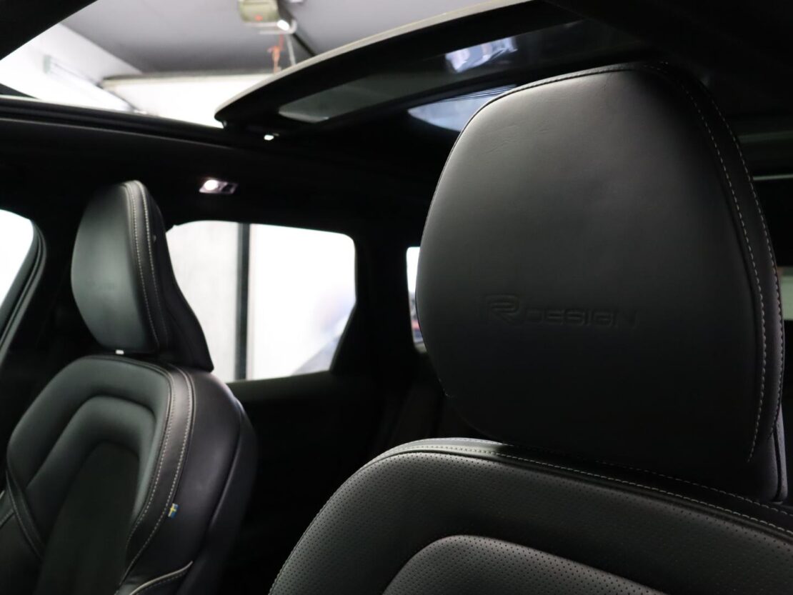 Volvo XC60 2.0 T8 Phev R-Design 19