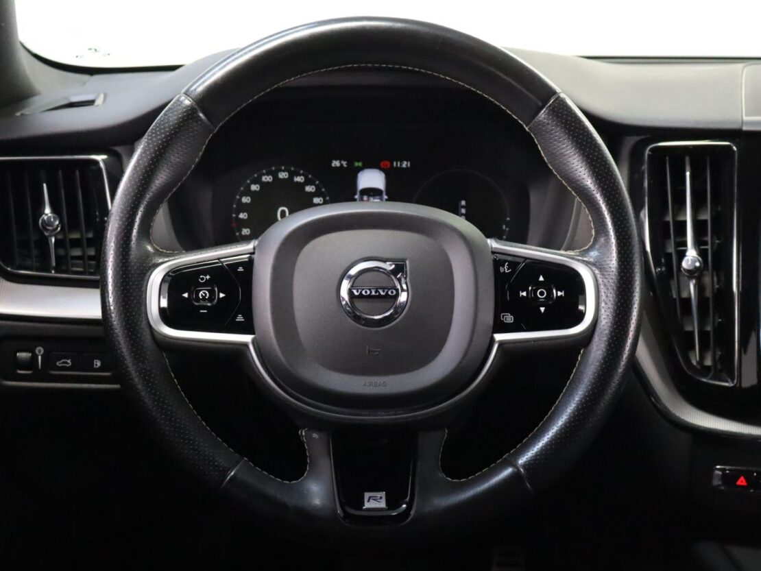 Volvo XC60 2.0 T8 Phev R-Design 10