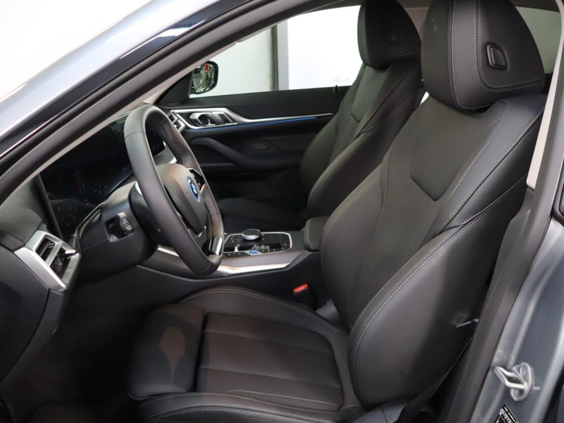 BMW i4 eDrive40 12
