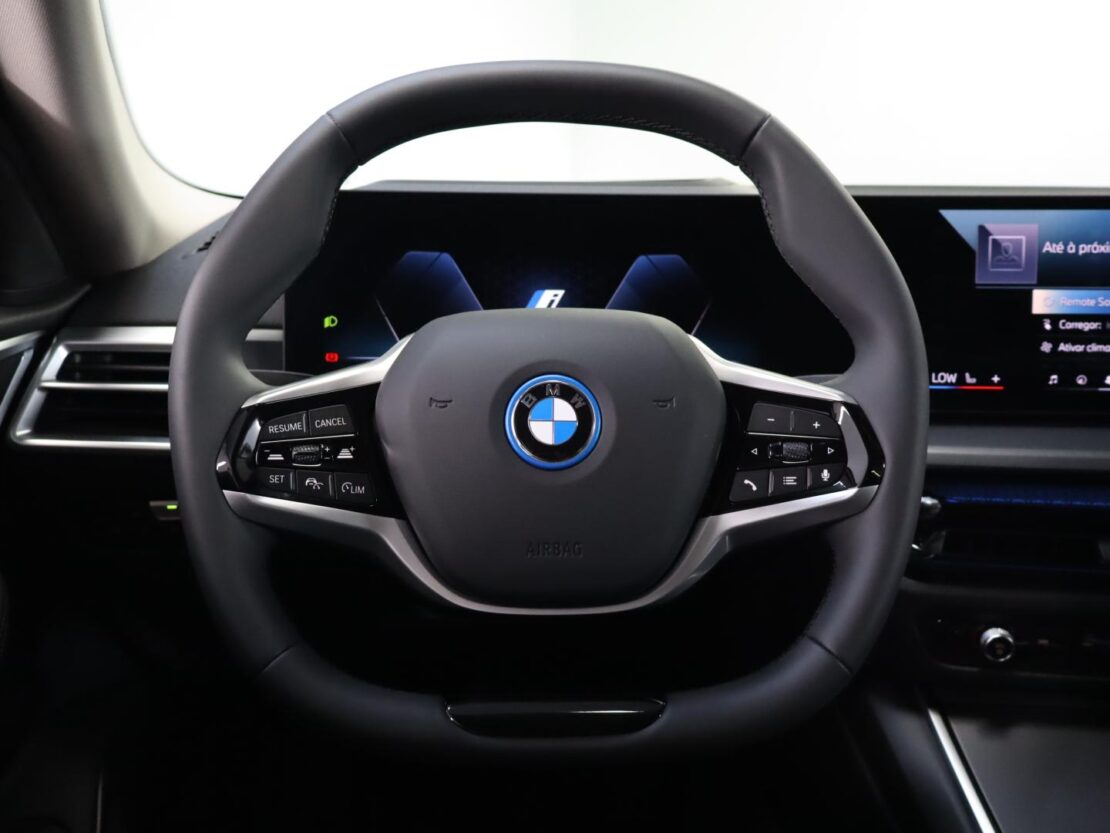 BMW i4 eDrive40 15