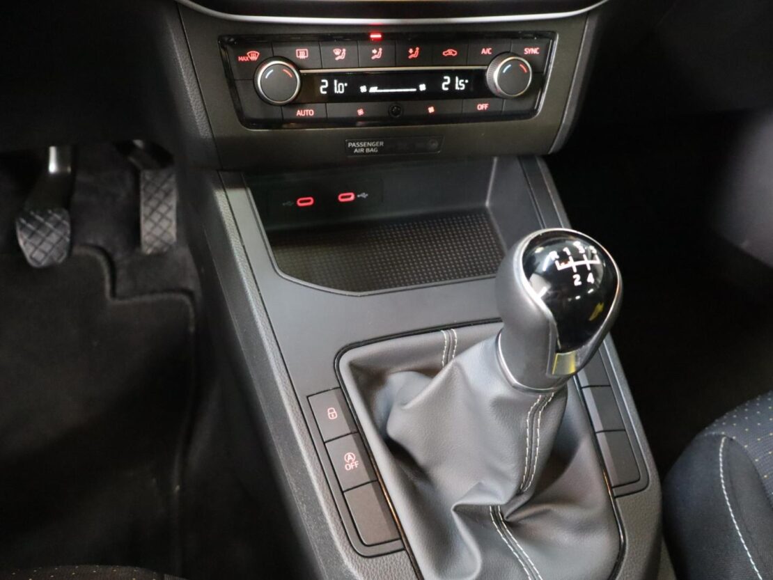 SEAT Ibiza 1.0 TSI STYLE 17