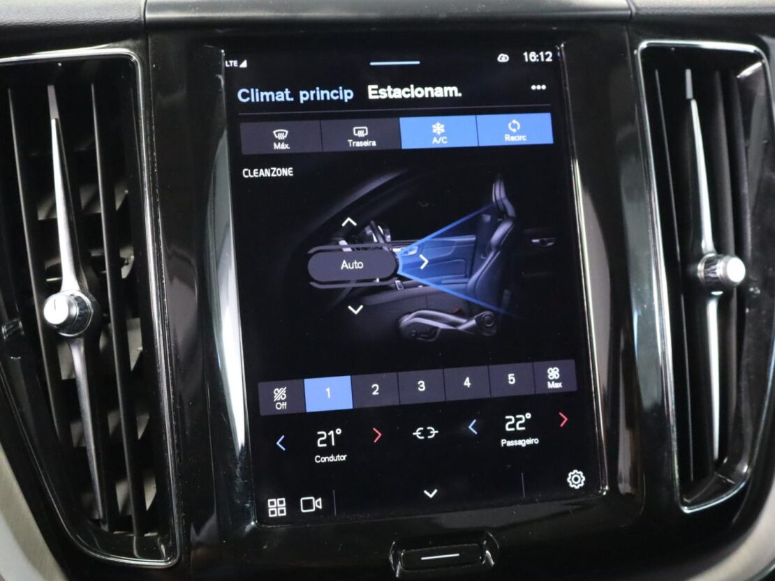 Volvo XC60 2.0 T6  AWD PHEV Inscription Auto 16