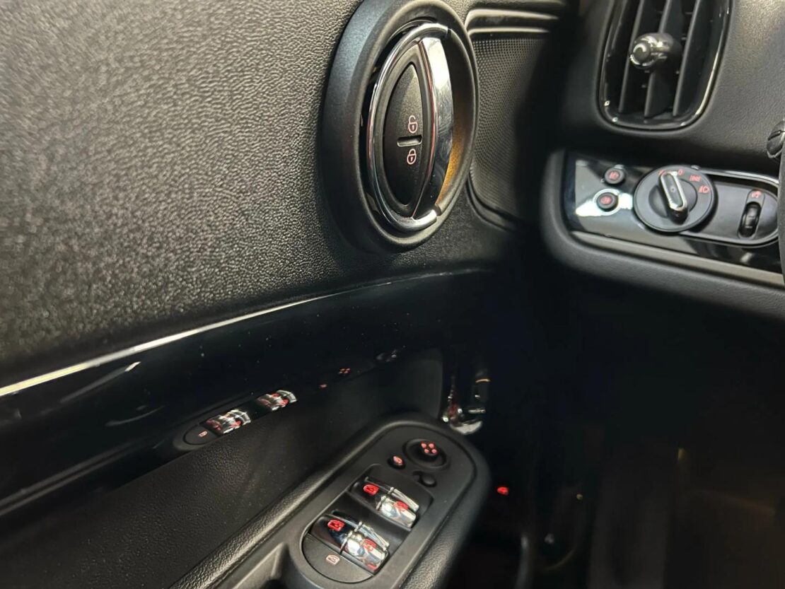 Mini Countryman Cooper S E ALL4 Auto 19