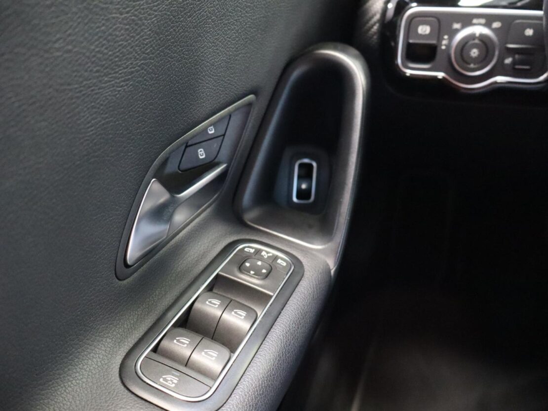 Mercedes Benz Classe A A 250 e Auto 13