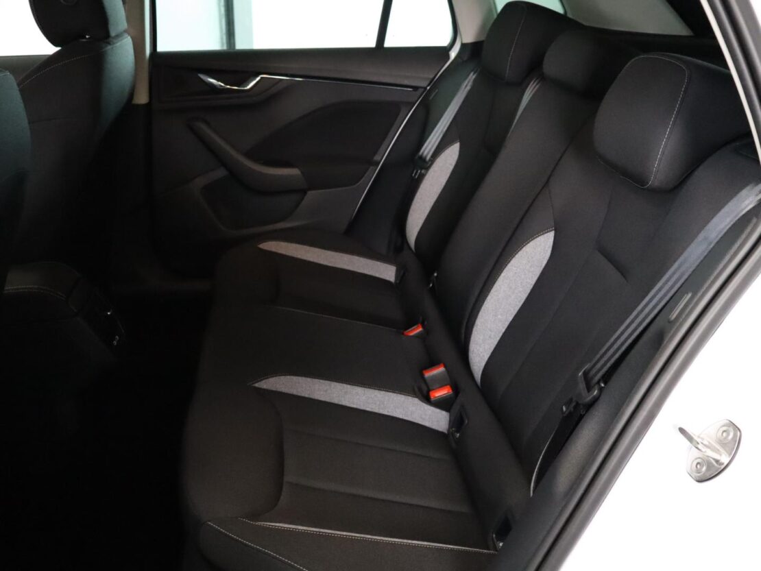 Skoda Kamiq 1.0 TSI DSG Selection 8