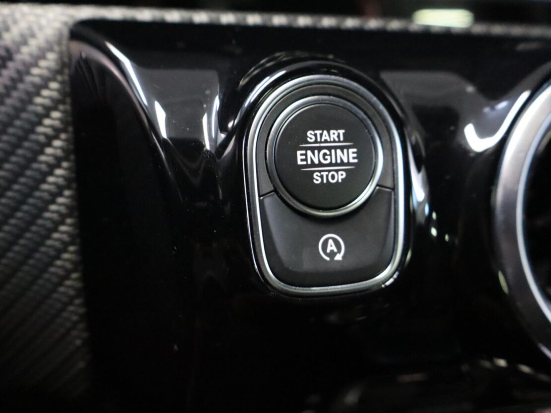 Mercedes Benz Classe A 160 d Manual 12