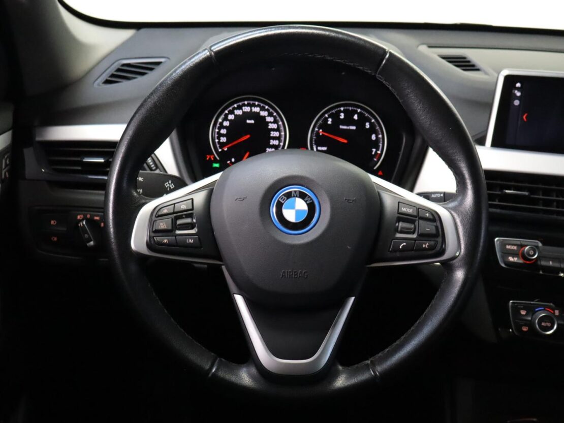 BMW X1 xDrive25e 10