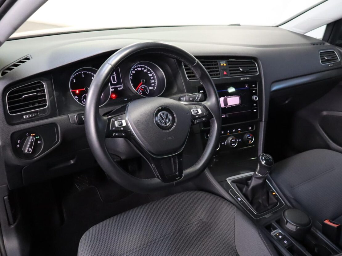 Volkswagen Golf 1.6 TDI Confortline Variant 6