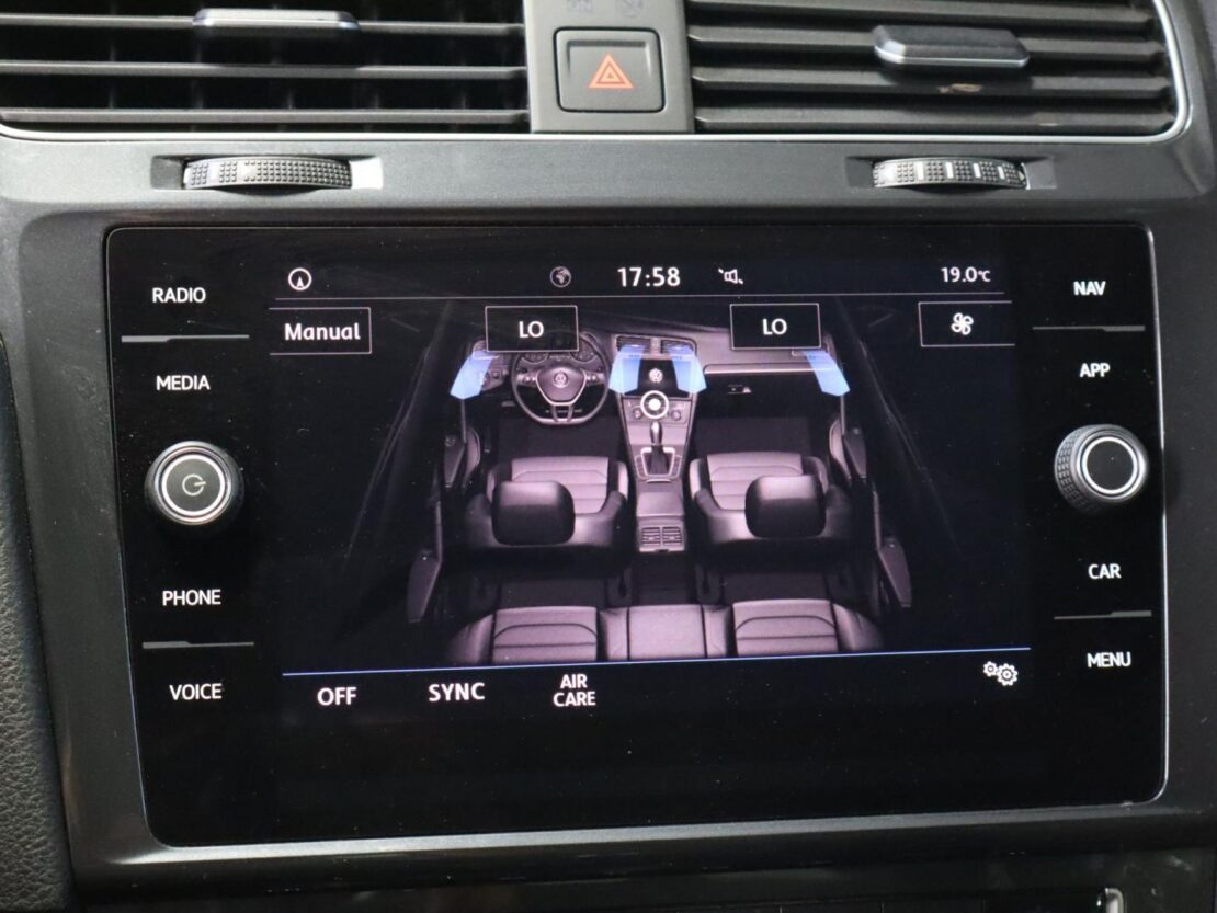 Volkswagen Golf 1.6 TDI Confortline Variant 16