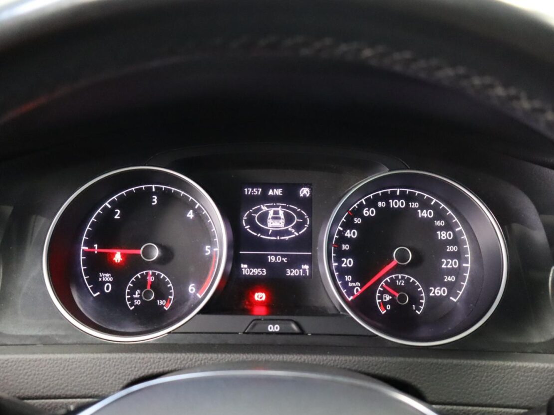 Volkswagen Golf 1.6 TDI Confortline Variant 12