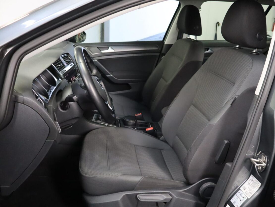 Volkswagen Golf 1.6 TDI Confortline Variant 7