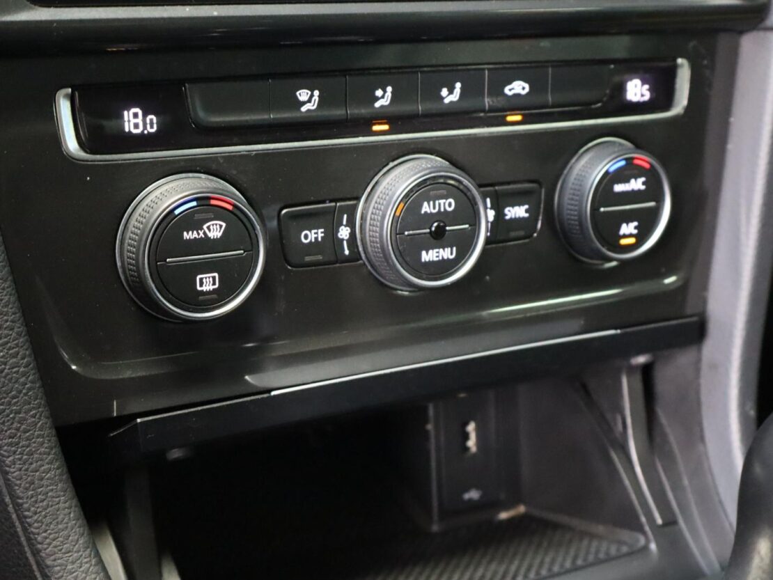 Volkswagen Golf 1.6 TDI Confortline Variant 18