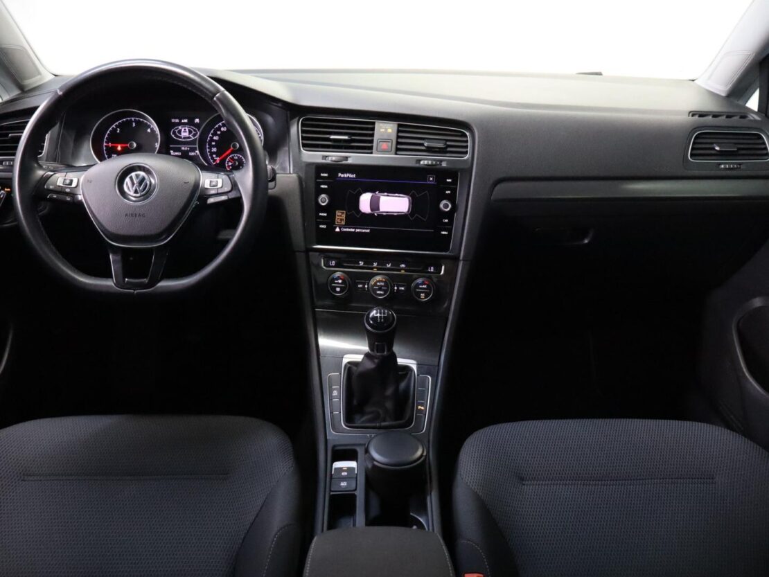Volkswagen Golf 1.6 TDI Confortline Variant 9