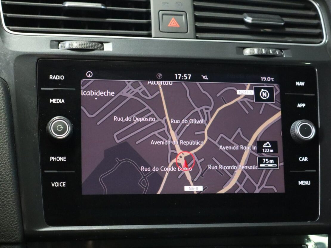 Volkswagen Golf 1.6 TDI Confortline Variant 15