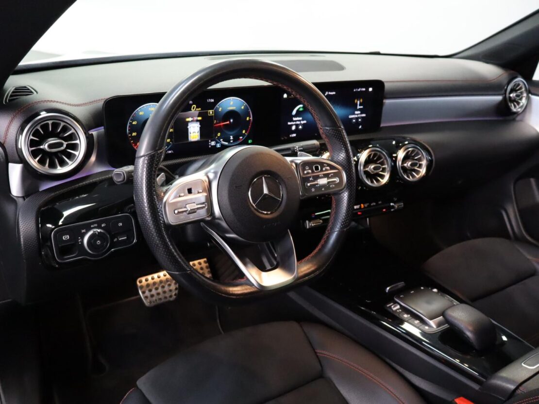 Mercedes Benz Classe CLA 200d Auto Shooting Brake AMG Line 6