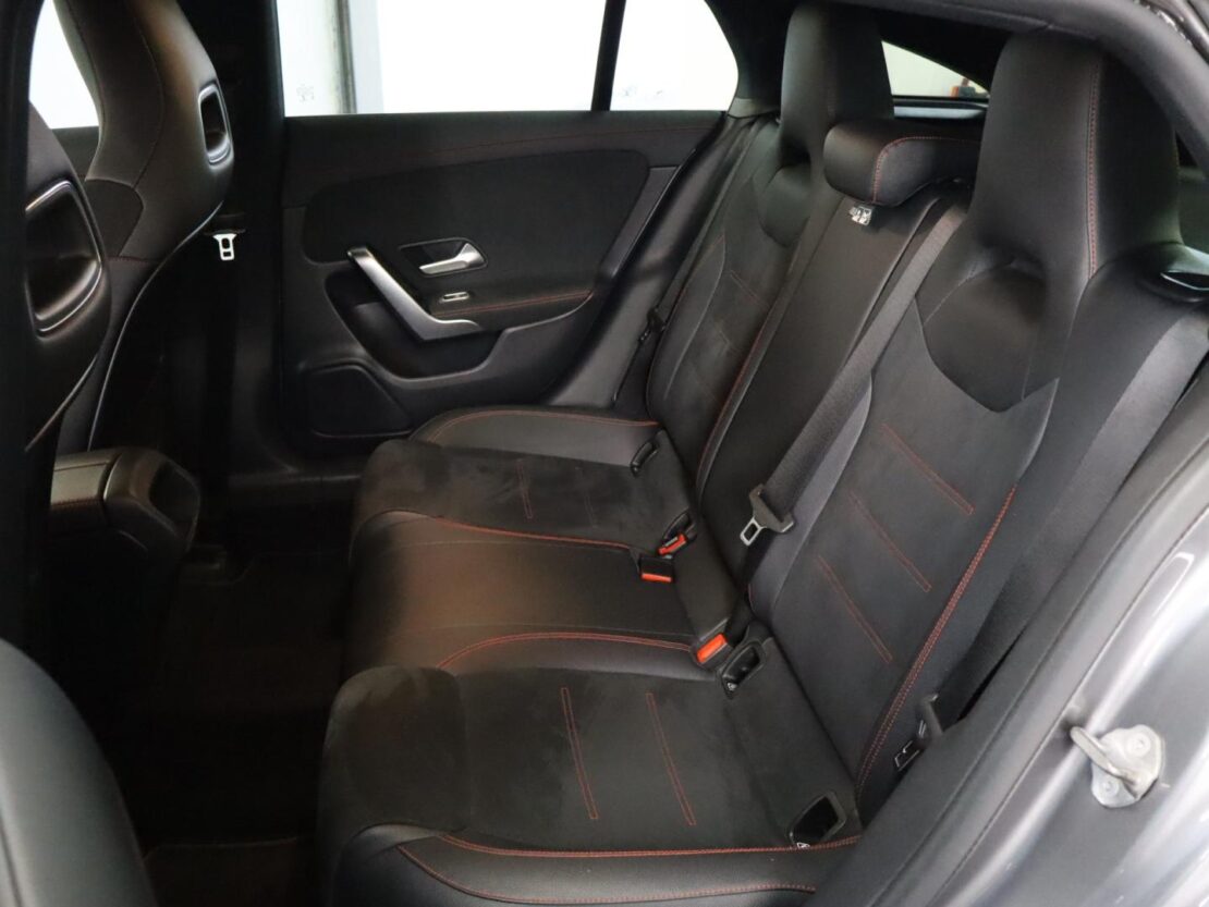 Mercedes Benz Classe CLA 200d Auto Shooting Brake AMG Line 8