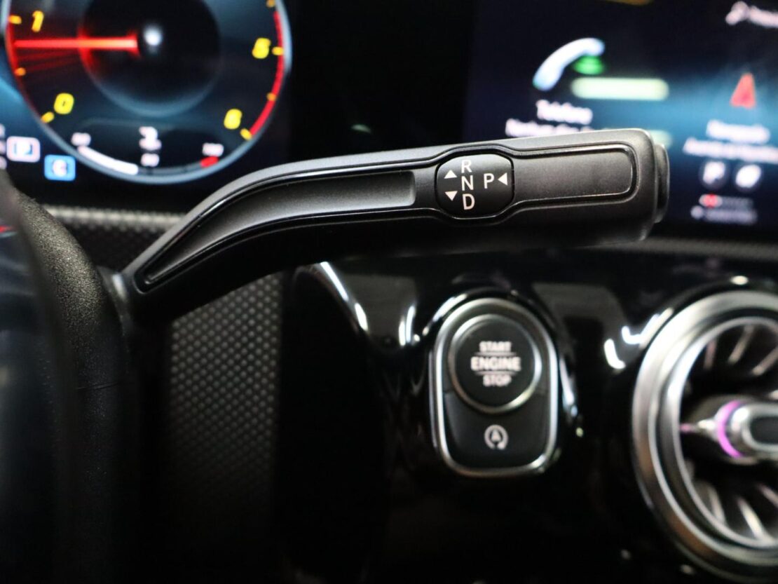 Mercedes Benz Classe CLA 200d Auto Shooting Brake AMG Line 13