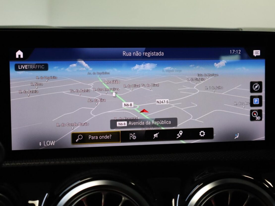 Mercedes Benz Classe CLA 200d Auto Shooting Brake AMG Line 19