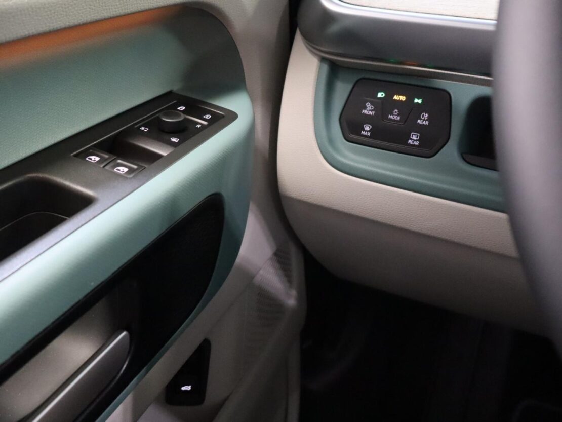 Volkswagen ID.Buzz Pro 16