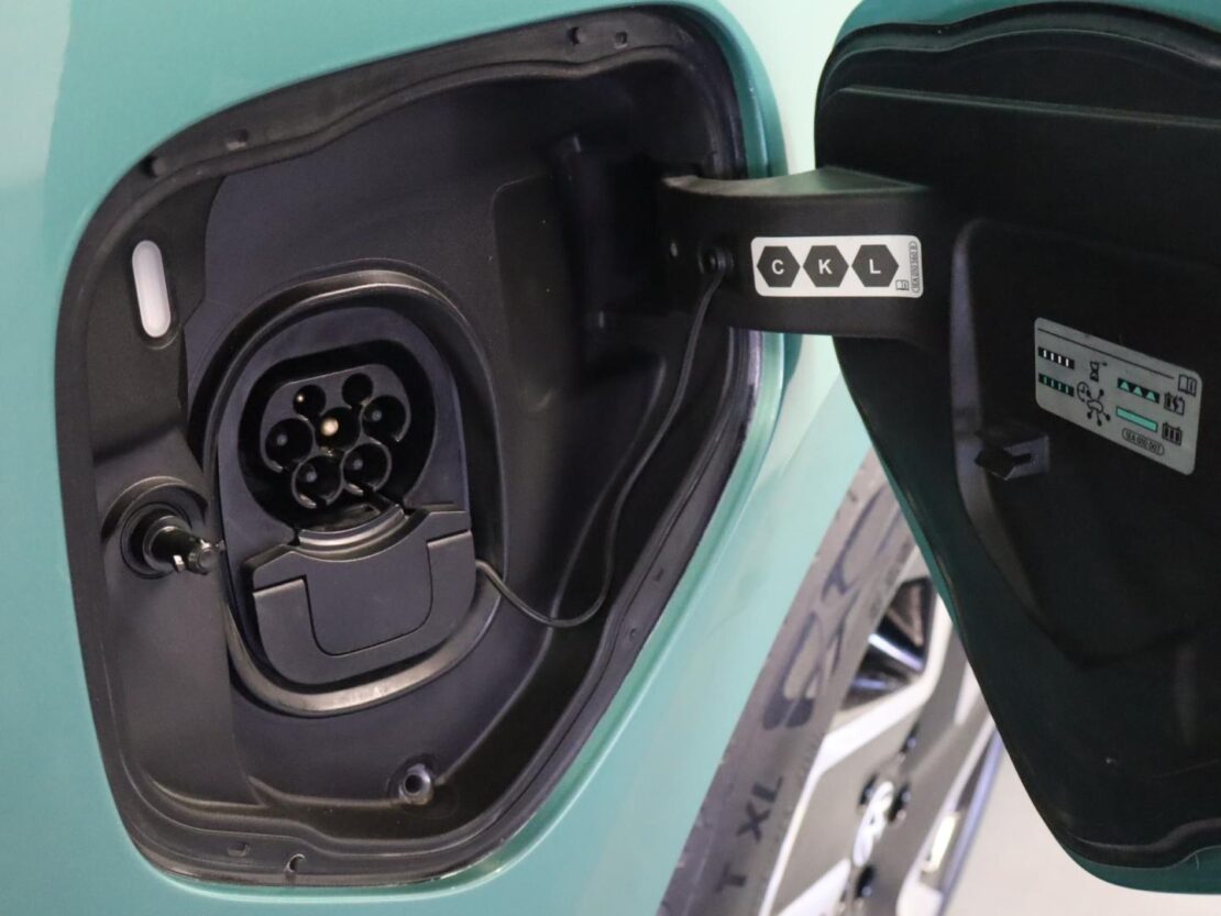 Volkswagen ID.Buzz Pro 9