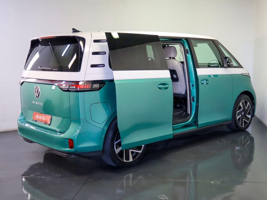 Volkswagen ID.Buzz Pro 5