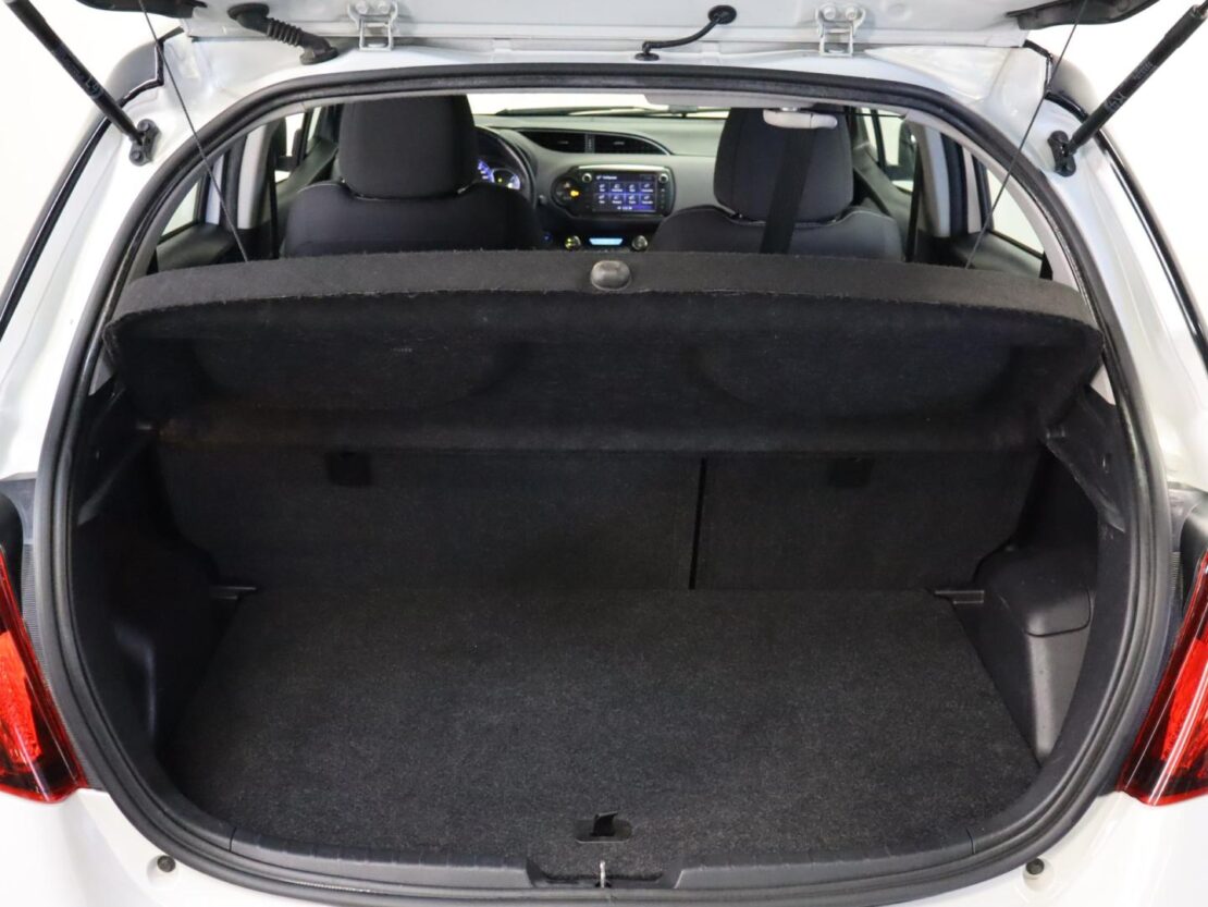 Toyota Yaris 1.5 Híbrido Comfort 21