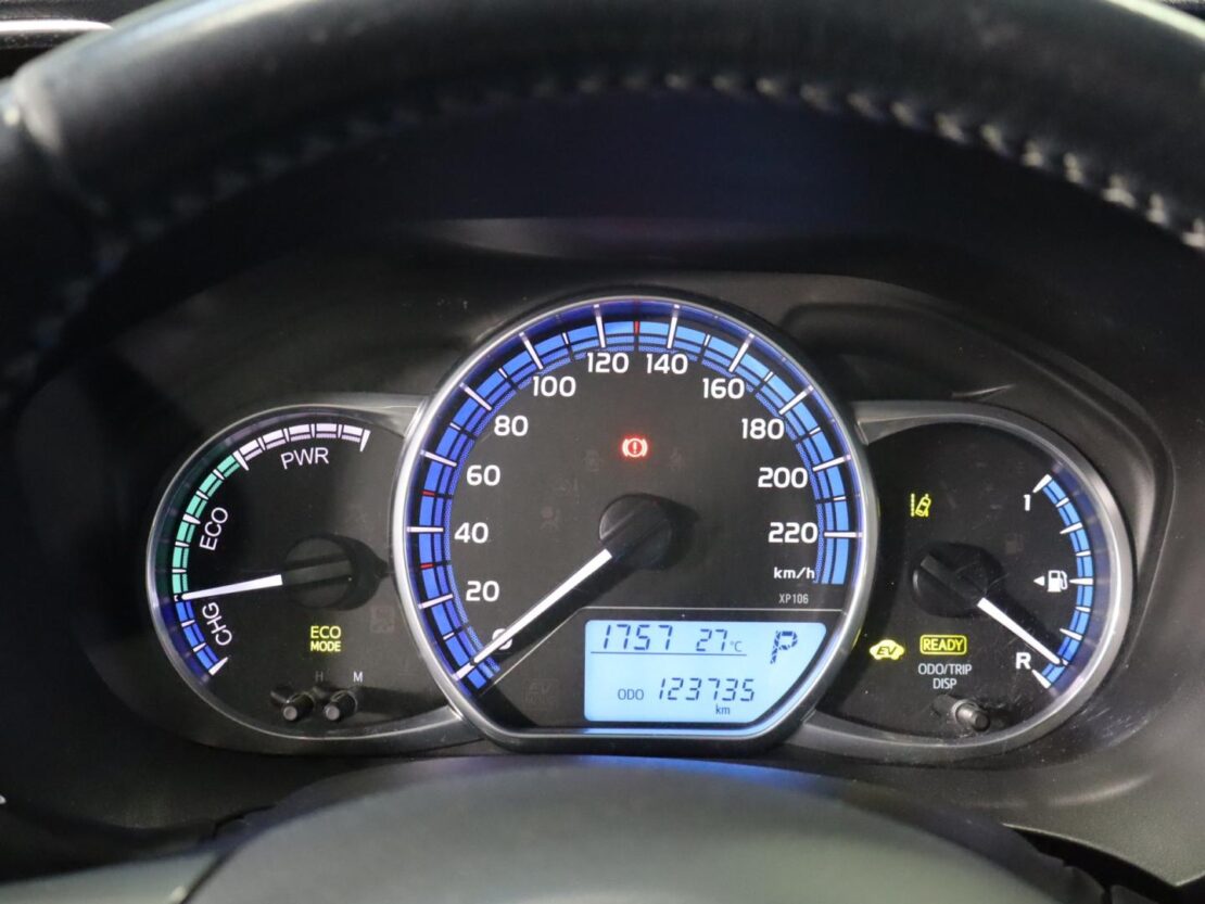 Toyota Yaris 1.5 Híbrido Comfort 12