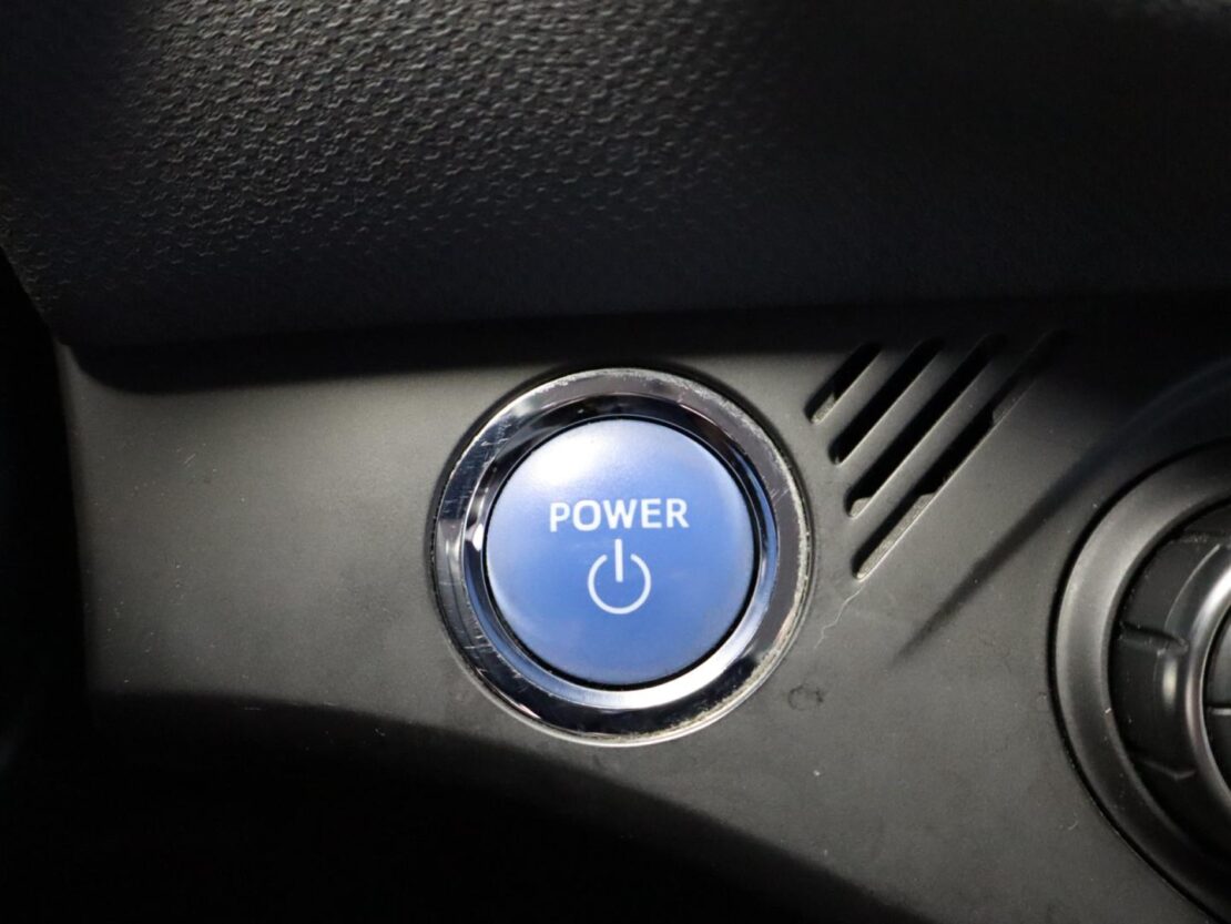 Toyota Yaris 1.5 Híbrido Comfort 18