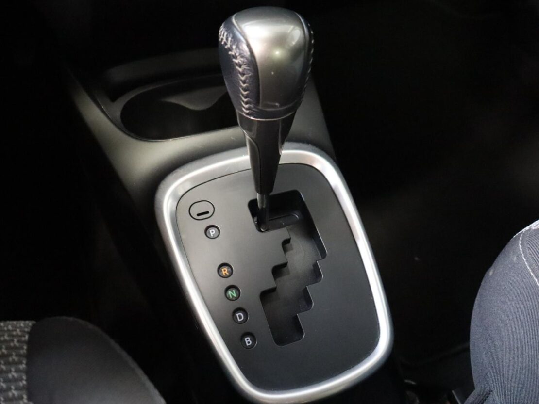 Toyota Yaris 1.5 Híbrido Comfort 19