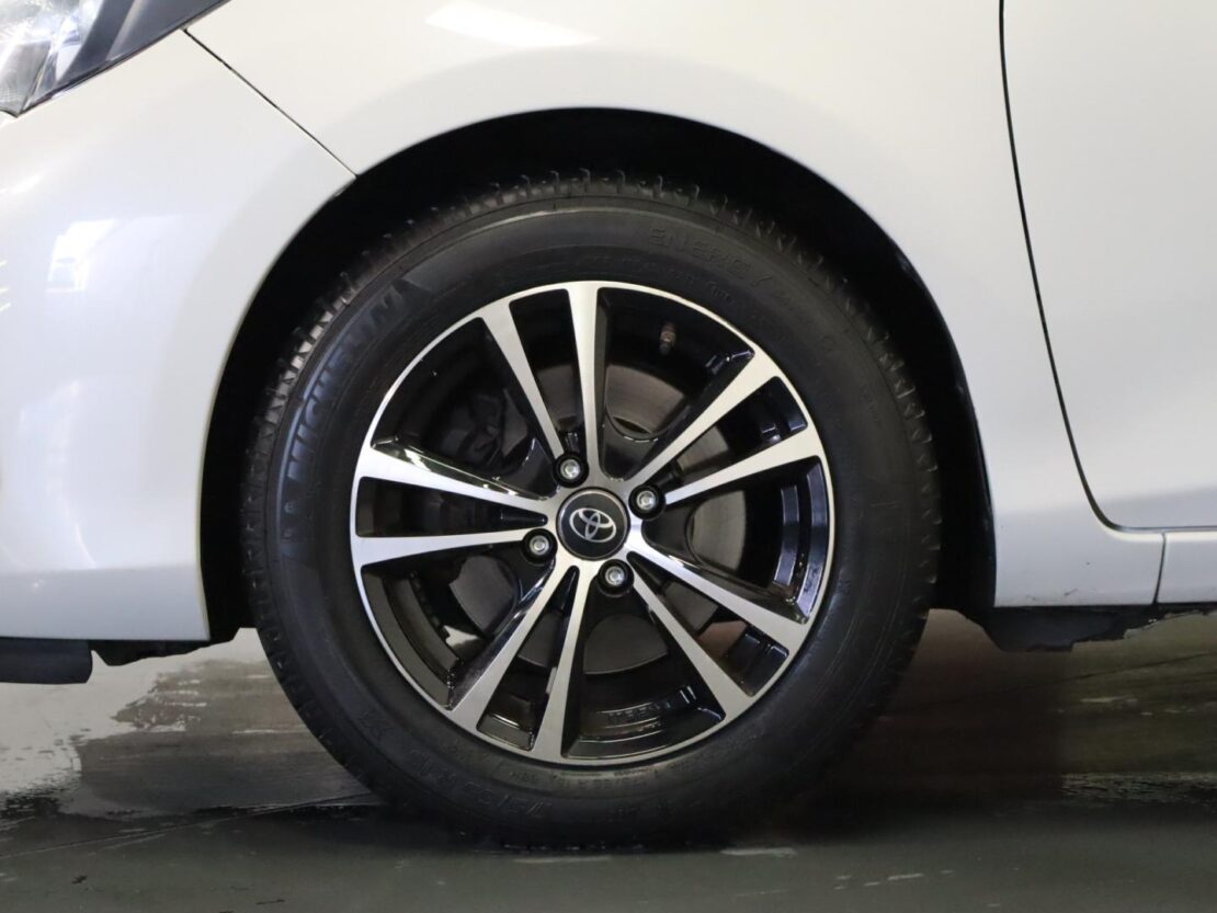 Toyota Yaris 1.5 Híbrido Comfort 5