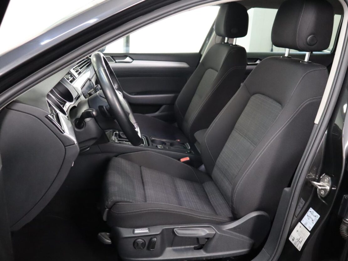 Volkswagen Passat 2.0 TDI  Business DSG Variant 7
