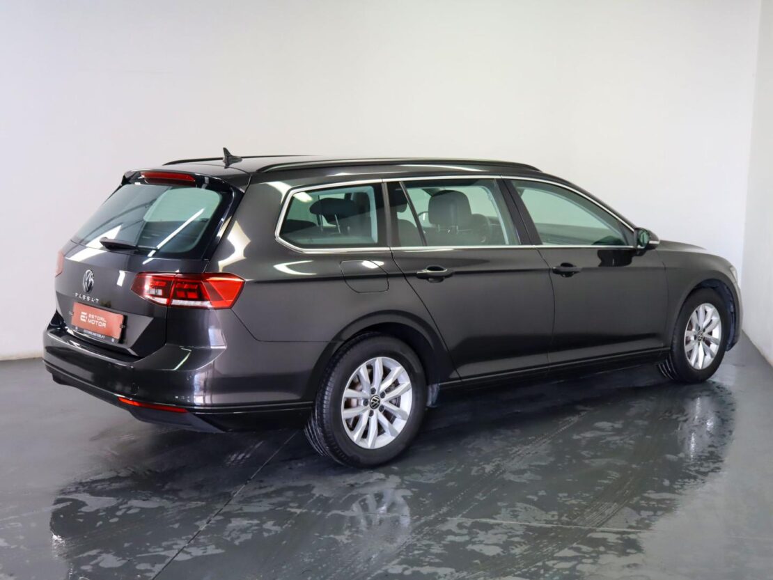 Volkswagen Passat 2.0 TDI  Business DSG Variant 3