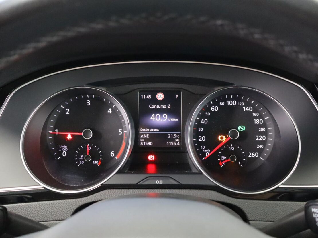 Volkswagen Passat 2.0 TDI  Business DSG Variant 13
