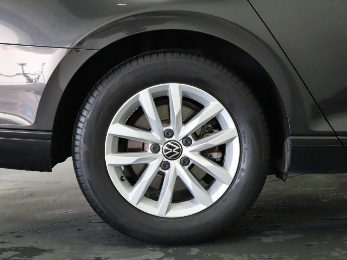 Volkswagen Passat 2.0 TDI  Business DSG Variant 5