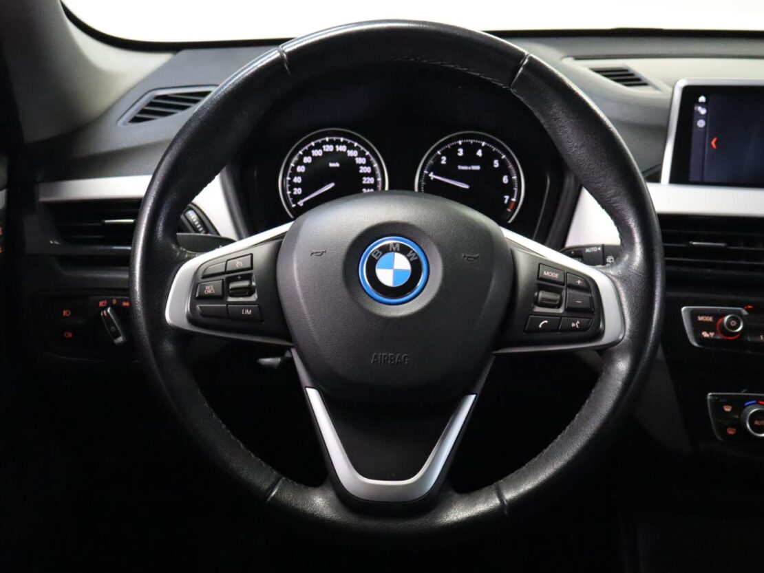 BMW X1 xDrive25e 12