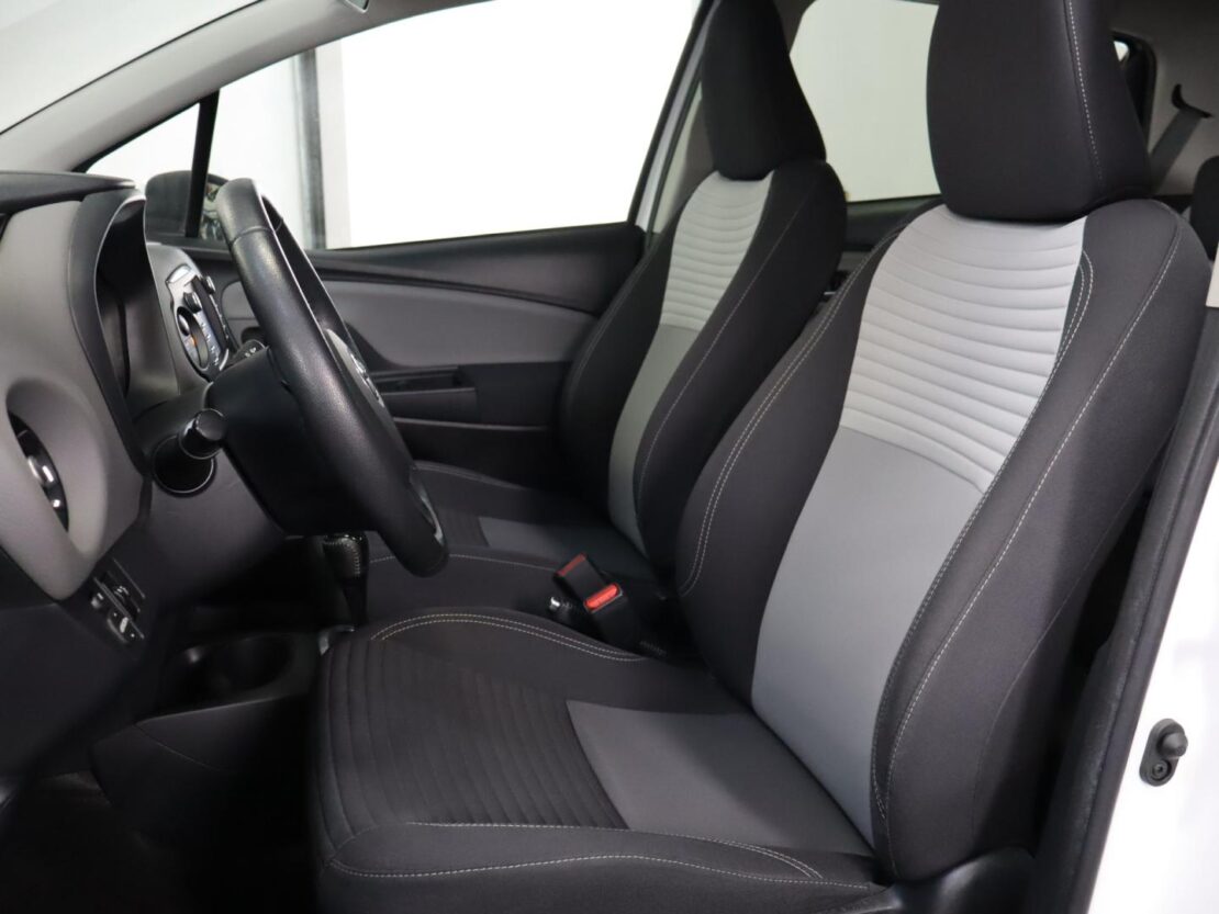 Toyota Yaris 1.5 Híbrido Comfort 7