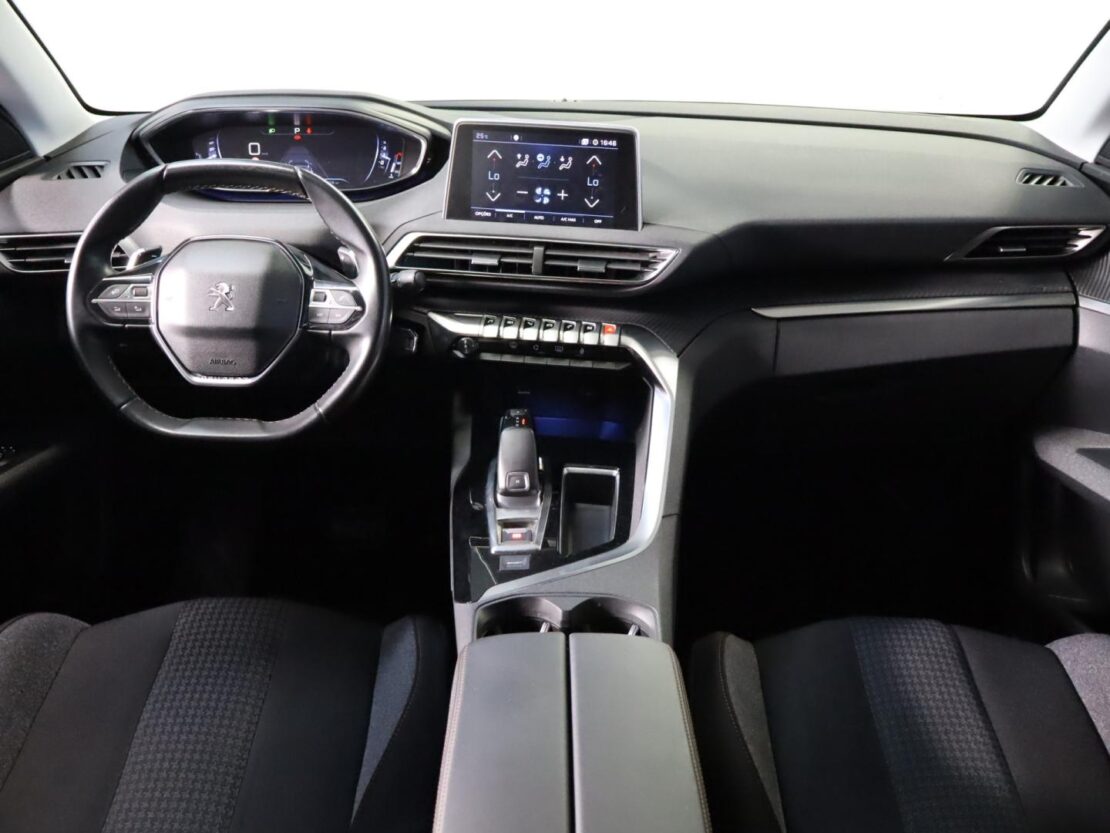 Peugeot 3008 Allure 1.2 PureTech EAT8 9